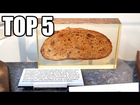 TOP 5 - Zvláštních věcí poslaných do vesmíru
