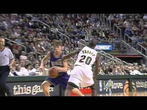 Jason Williams Impresses Payton with Sick Crossover