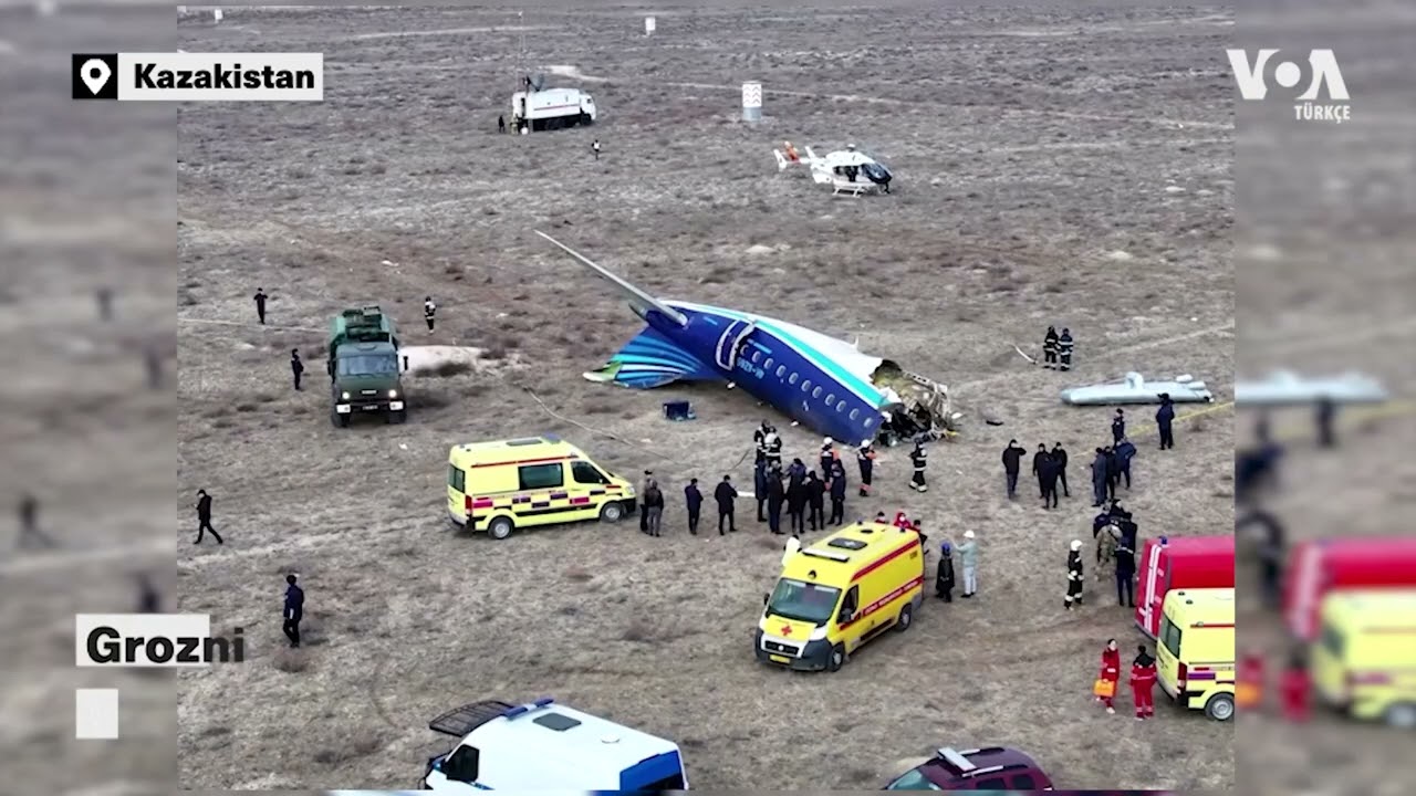 Kazakistan'da Azerbaycan Havayolları’na ait yolcu uçağı düştü
