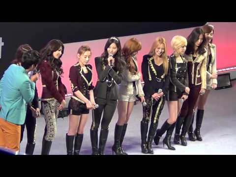 120401 FanCam SNSD - LG Cinema 3D World Festival 少女时代 TheBoys Talk MrTaxi