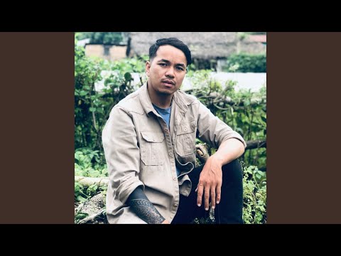 Yeti Dherai Maya Nadeu Malai