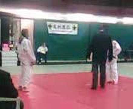 ik judoën in belgië om 3e plek (rood)