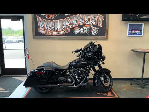 2018 Harley-Davidson Street Glide Special at Vandervest Harley-Davidson, Green Bay, WI 54303