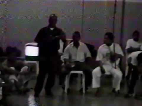 Mestre Pombo de Ouro - José Bispo Correia: Curso de Capoeira Regional. Sobradinho, DF. 2000. 00