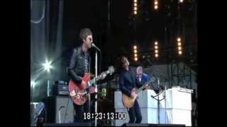 Isle Of Wight festival - Everybody&#39;s On The Run- Live