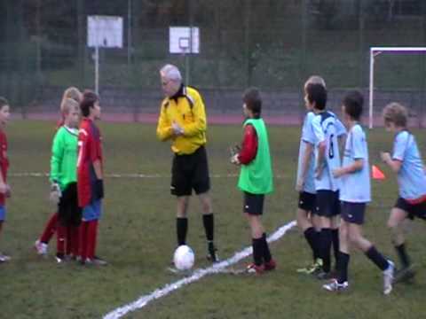13/11/2009 Einlaufen D-Jugdend FV Schelklingen-Hausen - FC Alb