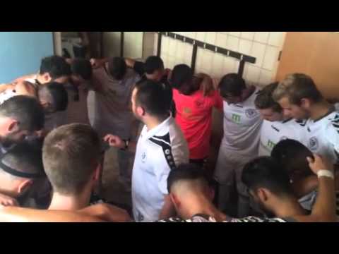 Die richtige Motivation vor dem Fussballspiel!!!