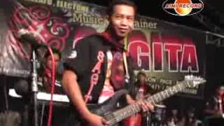 Download lagu Angge Angge Orong orong voc Eny Sagita feat Budi () mp3 Download lagu Angge Angge Orong orong voc Eny Sagita feat Budi () mp3