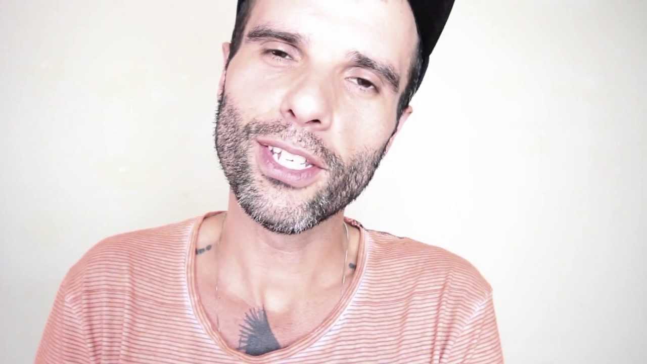 AS VANTAGENS DE SER INVISÍVEL - REVIEW