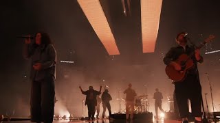 Cody Carnes &amp; Kari Jobe - He Who Is To Come, Worthy | Passion 2025 | Live Video