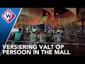 Door vallende versiering van de dakconstructie viel een gewonde in het winkelcentrum  - OMROEP WEST