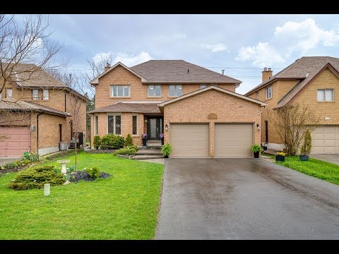 20 Gracefield Court, Maple, Ontario