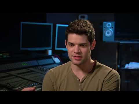 Jeremy Jordan Performs Original Menken/Slater Song in TANGLED: THE SERIES