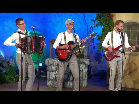 Ansambel Hozentregarji - Čudovita si (v živo)