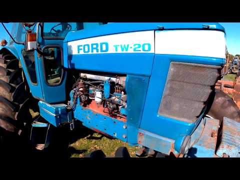1982 Ford TW-20 6.6 Litre 6-Cyl Diesel 4X4 Tractor (144HP)