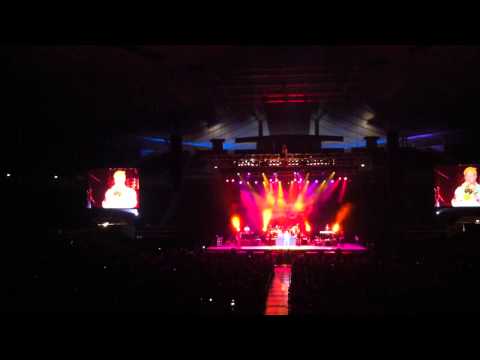 Chicago - Make Me Smile (live in Singapore)