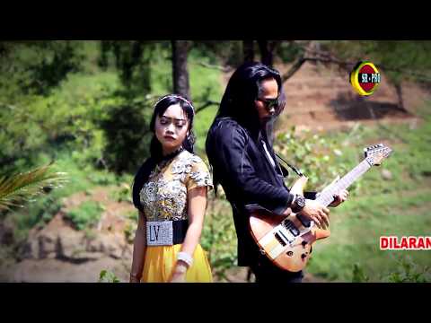 Tiara Amora - Cubo Kowe Dadi Aku | Dangdut (Official Music Video)