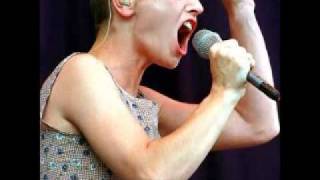 Sinéad O&#39;Connor sings (4/12) &quot;Black Coffee&quot; (Burke&amp;Webster)