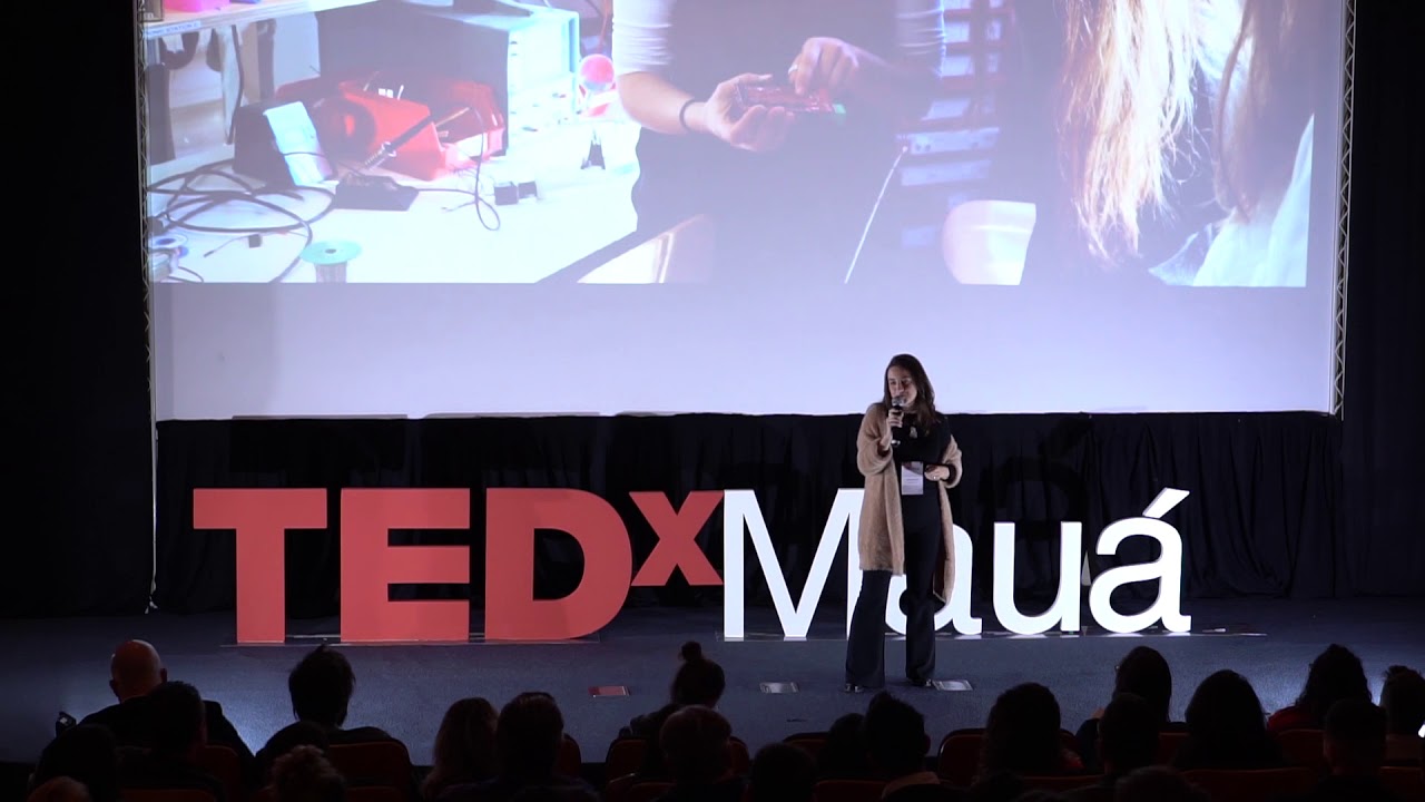 Tecnologia e pensamento crítico | Gabriela Agustini | TEDxMauá