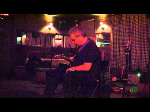 David Beardsley, microtonal guitar at Pianos, NYC 3-27-11 (2/3)