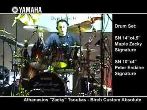 Zacky drumsolo with loop in back