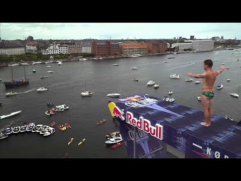 Der schönste Weg vom Opernhausdach ins Hafenbecken