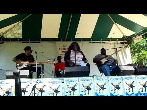 Diunna Greenleaf - Live at the 2014 American Folk Festival, Part 1