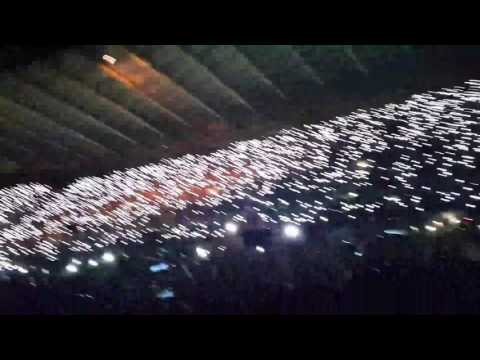 U2 Roma 15 luglio 2017.  Colpo d'occhio PAZZESCO dal prato!!   Crazy fans performance in Rome!