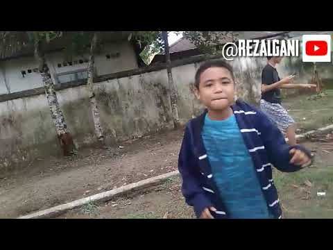 Rezal Gani -Ridho Hernandes:tatawa cina