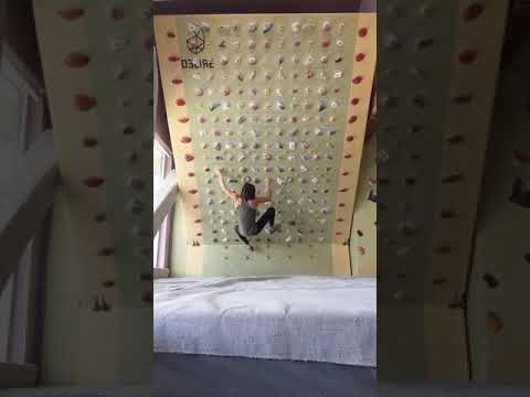 Moonboard Benchmark - The Deadly Rhythm, 6c / V5