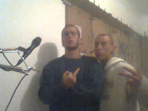 Peste ft K2 - folhas rasgadas