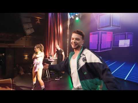 Фото Зйомка концерту переможця шоу «Голос країни» Сергія Лазановського, а також монтаж відзнятого відео, включаючи кольорокорекцію.