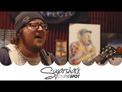 Johnny Cosmic - Sun and the Moon (Live Acoustic) | Sugarshack On the Spot