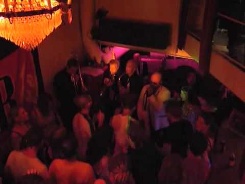 Skandalites - On My Radio (Live at KGB)