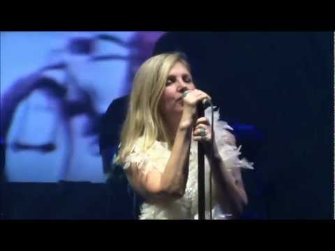 Saint Etienne - You're in a Bad Way