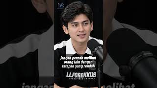 Download lagu jangan pernah merasa lebih mulia dari orang lain.🙂#motivasiislam #muhasabahdiri #pengingatdiri mp3