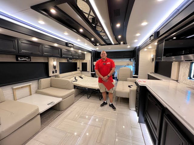 Preview image of 2026 Tiffin Phaeton 37BH (17N253026) youtube video