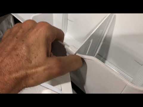 Using the Dometic refrigerator airing card