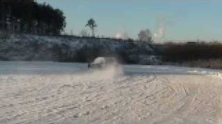 preview picture of video 'Subaru Forester winter drift'