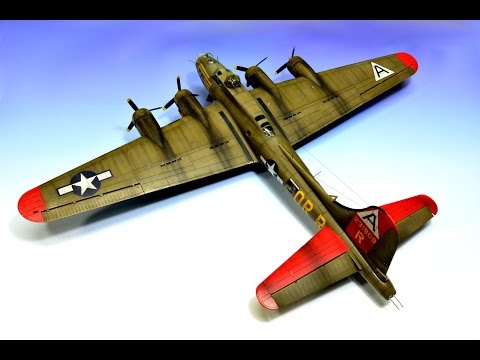 Revell – B-17G „Skrajojanti tvirtovė“, 1/72, 04283 video