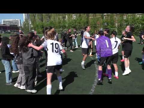 BX Brussels Fémina celebrates their league title on 06.04.2025