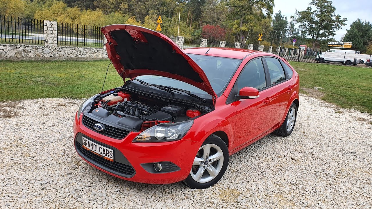 Jak otworzyć maskę w Ford Focus II 