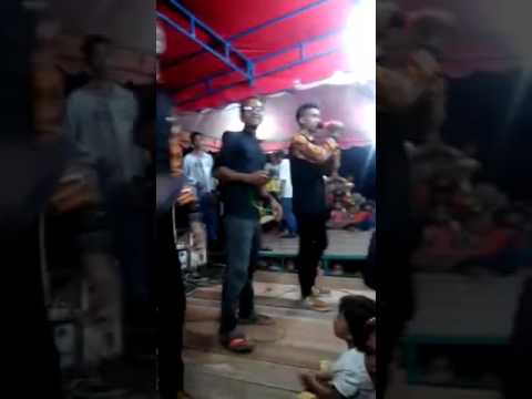 Pecahhhh konser perdana duomus,..