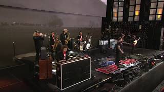 Nathaniel Rateliff and the Night Sweats - Delta Lady (Live at Farm Aid 2017)
