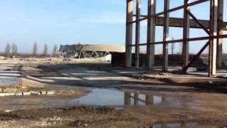 preview picture of video 'Richborough Power Station Towers Demolition after the event'