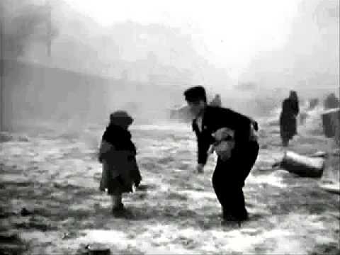 Miracle in Milan 1953 Vittorio De Sica   passage porte