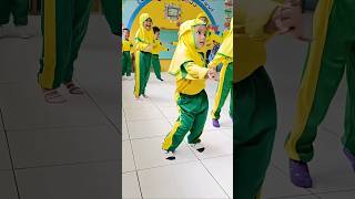 Download lagu Kewer-kewer dance || #shorts #comedy #youtubeshorts #shortsvideo #funny #hilarious mp3