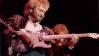 Keith Whitley-&quot;Blues Stay Away From Me&quot; (Live from Bob Mackey&#39;s, Wilder, KY, 1988)