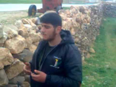 تمركز عناصر كتيبة أسود الصاخور قبل اقتحامهم بلدة خناصر في ريف حلب