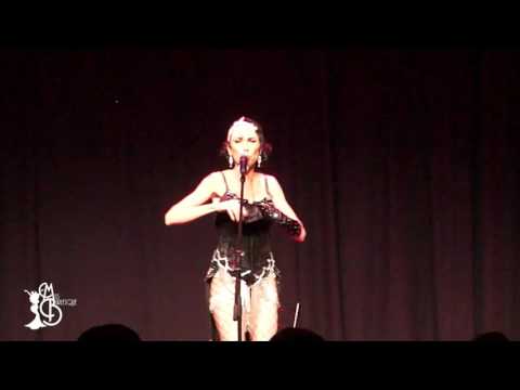 Miss Burlesque Queensland Final 2016 - Fleur Talicious Unique